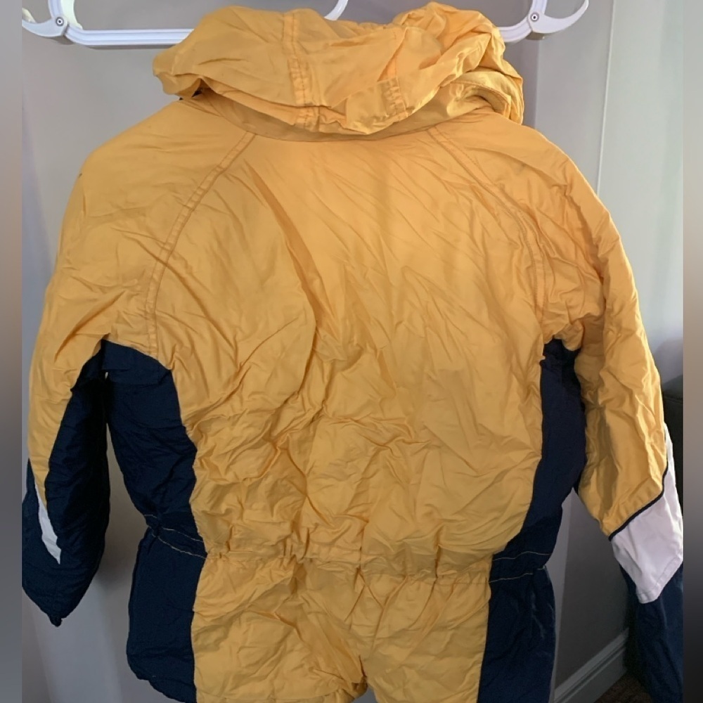 Kids Columbia Challenger Jacket size 10-12, used in good condition. - Picture 3 of 6